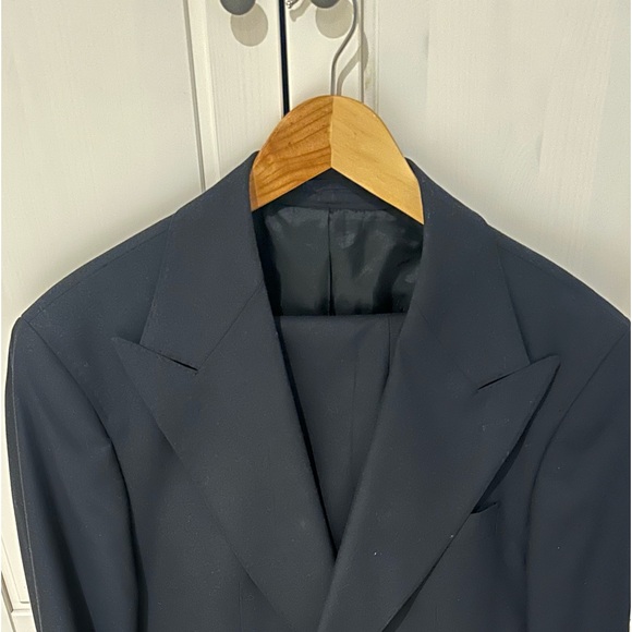 Bespoke suit - Picture 1 of 2
